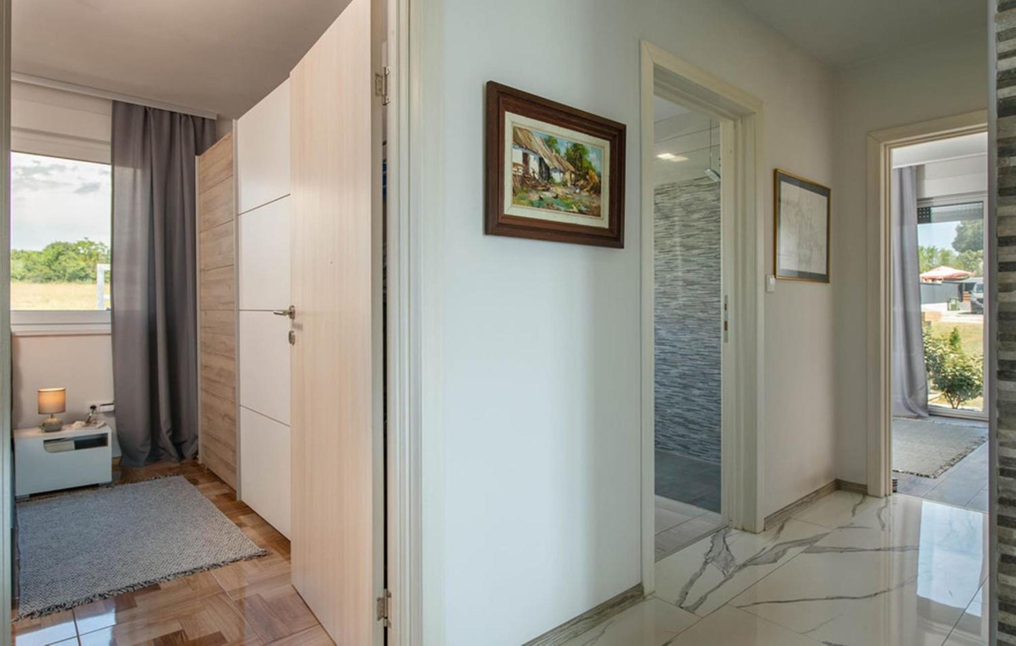 Villa Lily Galizana ภายนอก รูปภาพ